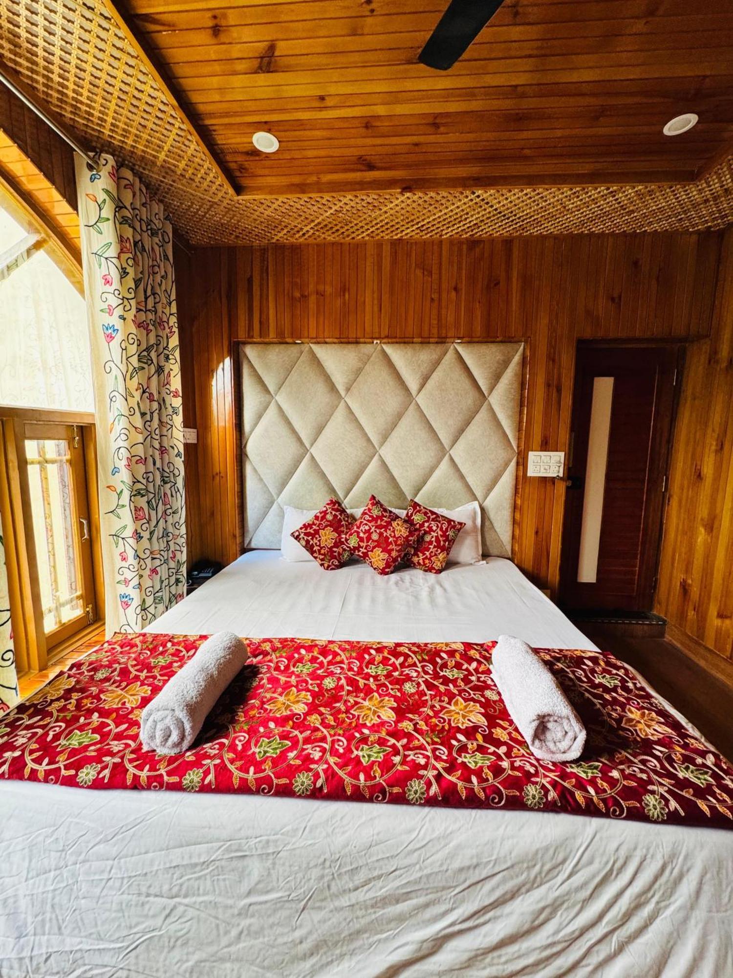 Frosty Mountain Resort Pahalgam Luaran gambar