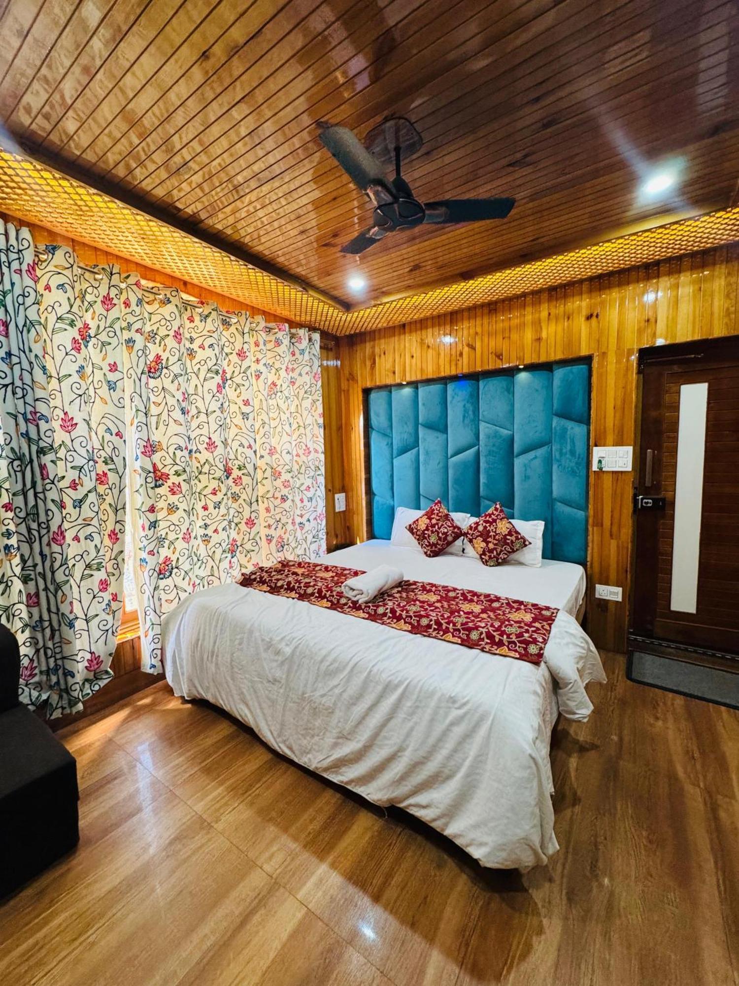 Frosty Mountain Resort Pahalgam Luaran gambar