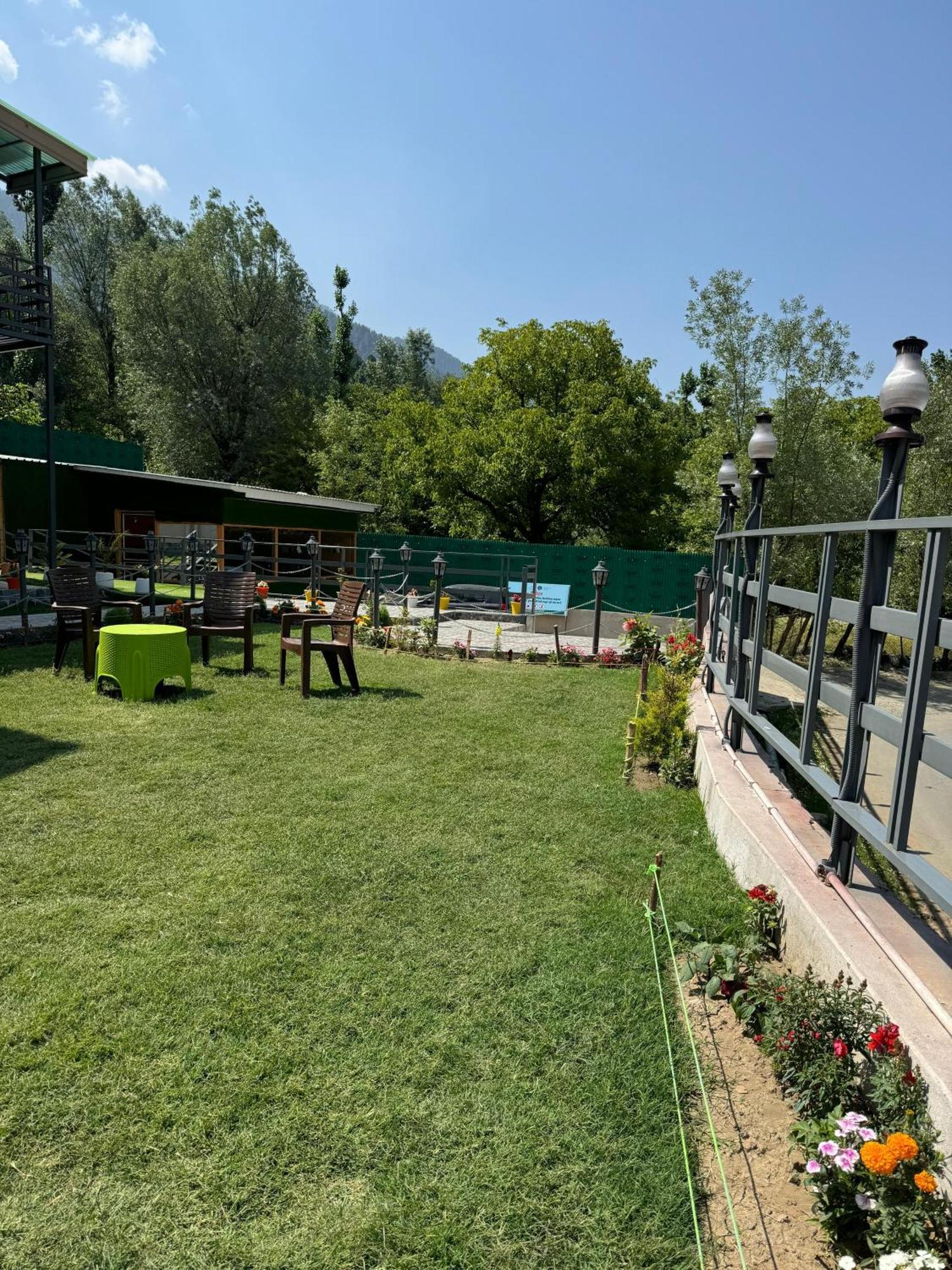 Frosty Mountain Resort Pahalgam Luaran gambar