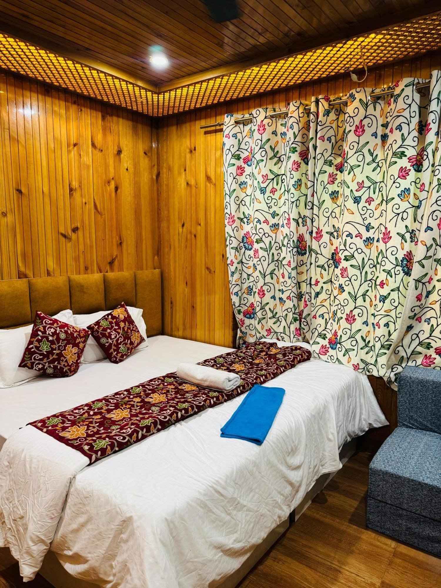 Frosty Mountain Resort Pahalgam Luaran gambar