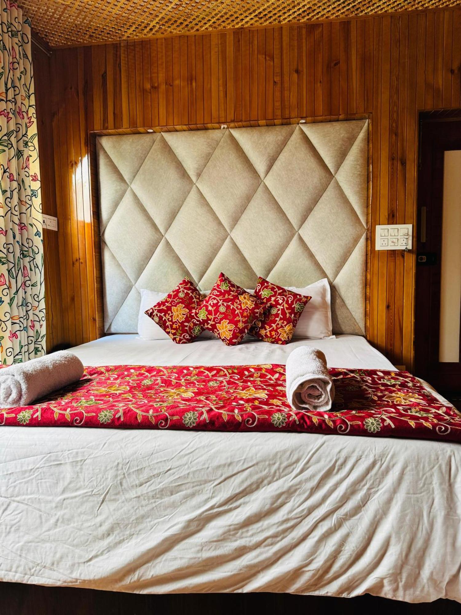 Frosty Mountain Resort Pahalgam Luaran gambar