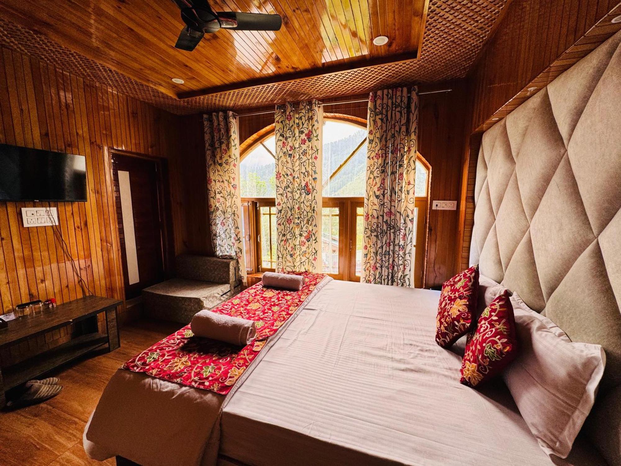 Frosty Mountain Resort Pahalgam Luaran gambar