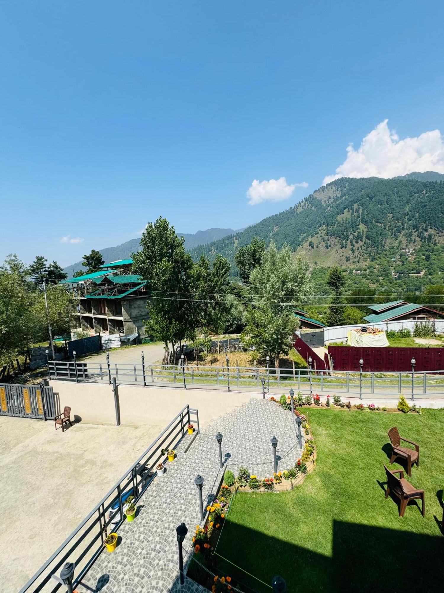 Frosty Mountain Resort Pahalgam Luaran gambar