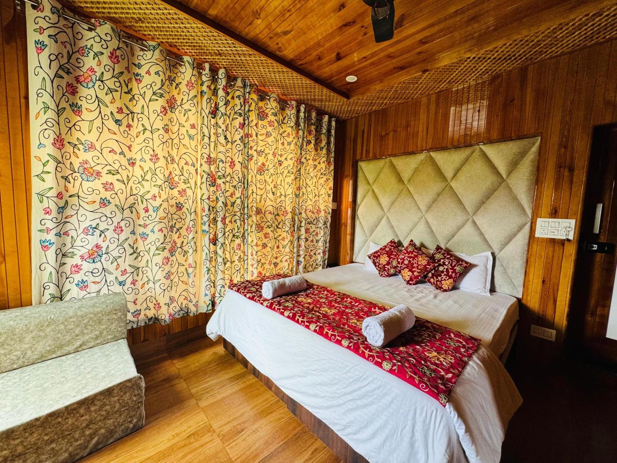 Frosty Mountain Resort Pahalgam Luaran gambar