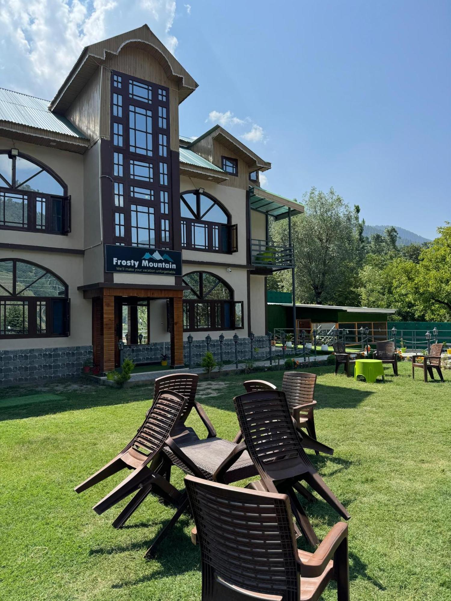Frosty Mountain Resort Pahalgam Luaran gambar